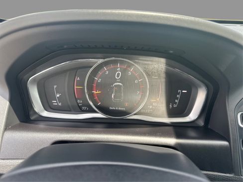 Used 2017 Volvo XC60 T6 R-Design w/ Climate Package AWD/4WD image 21