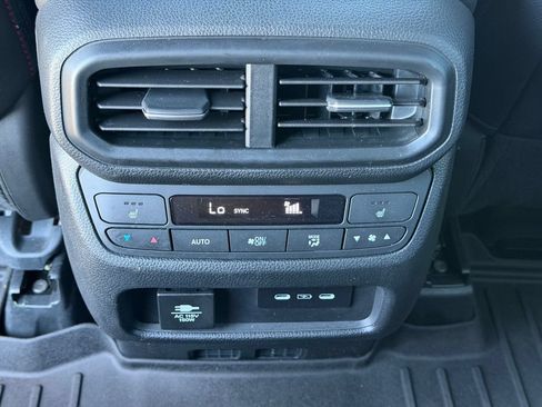 Used 2024 Honda Passport Black Edition image 22
