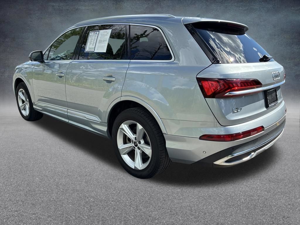 Used 2023 Audi Q7 2.0T Premium w/ Convenience Package AWD/4WD image 3