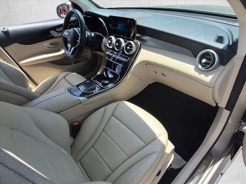Used 2022 Mercedes-Benz GLC 300 image 21
