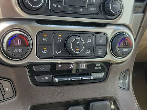 Used 2020 Chevrolet Tahoe LT image 28