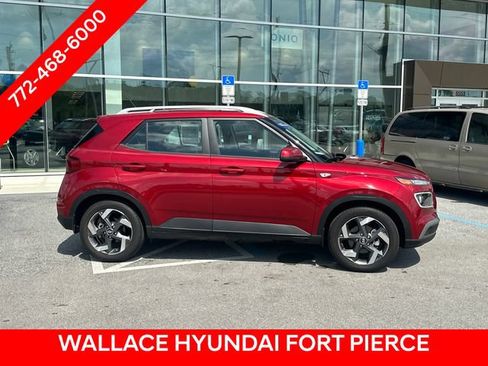 Used 2023 Hyundai Venue Limited w/ Cargo Package FWD image 6