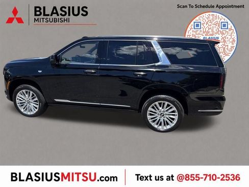 Used 2026 Cadillac Escalade Luxury AWD/4WD image 18