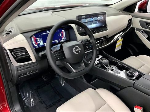 New 2025 Nissan Rogue SL image 6