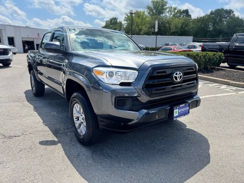 Used 2017 Toyota Tacoma SR w/ Tow Package AWD/4WD image 8