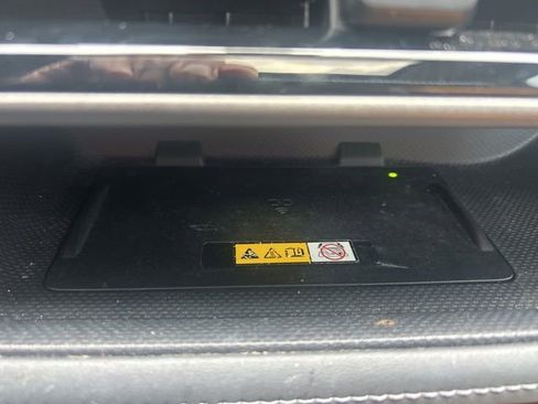 Used 2023 Toyota Highlander XLE FWD image 22