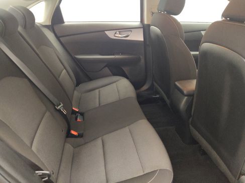 Used 2024 Kia Forte LXS FWD image 19
