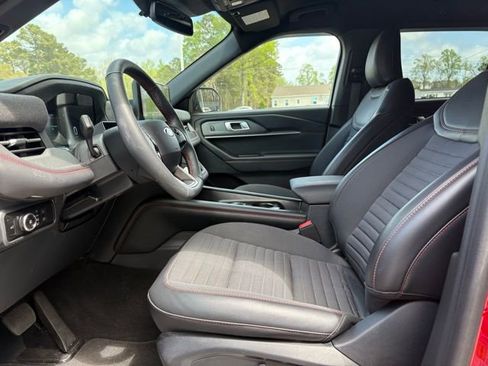 Used 2025 Ford Explorer ST-Line w/ Premium Package image 14