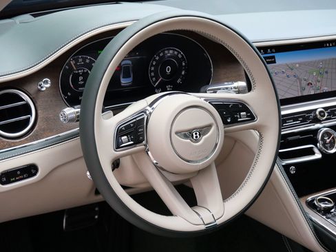 New 2026 Bentley Flying Spur Plug-In Hybrid AWD/4WD image 13