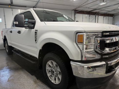 Used 2021 Ford F250 XLT w/ FX4 Off-Road Package image 2