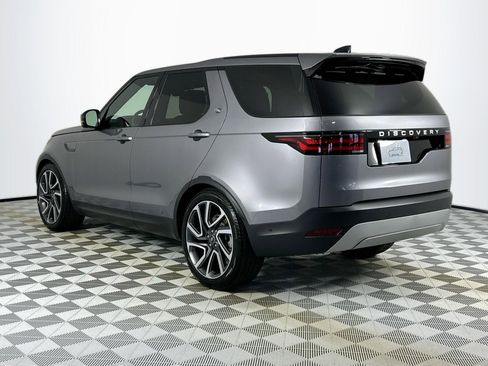 Used 2025 Land Rover Discovery S image 7