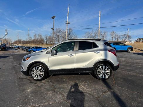 Used 2019 Buick Encore Preferred image 2