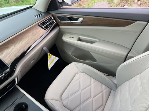 New 2026 Volkswagen Atlas SE FWD image 26