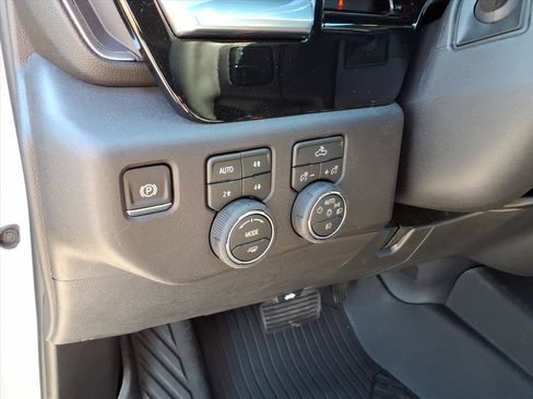 New 2026 Chevrolet Silverado 1500 RST w/ Z71 Off-Road Package AWD/4WD image 10