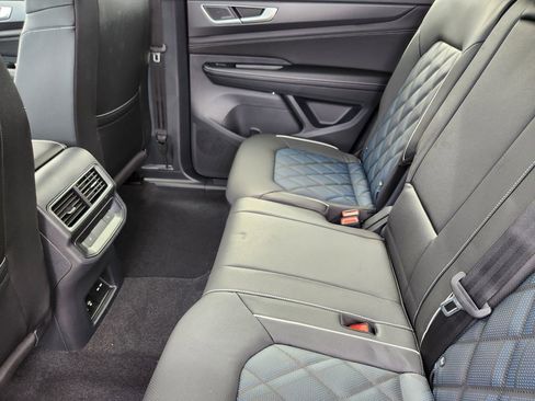 New 2026 Volkswagen Atlas Cross Sport SEL Premium R-Line image 18