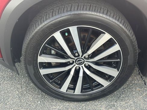 Used 2023 Nissan Pathfinder Platinum FWD image 14