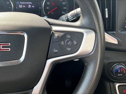 Used 2022 GMC Terrain SLE w/ Driver Convenience Package image 13