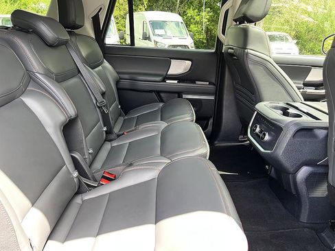 Used 2025 Ford Expedition Max Active AWD/4WD image 23