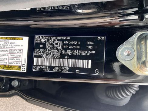 Used 2025 Toyota 4Runner TRD Off-Road AWD/4WD image 33