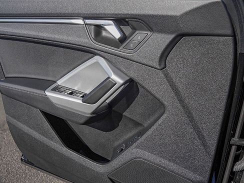 Certified 2025 Audi Q3 2.0T Premium Plus w/ Premium Plus Package image 21