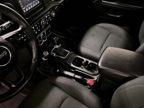 Used 2018 Jeep Wrangler Unlimited Sport S AWD/4WD image 18