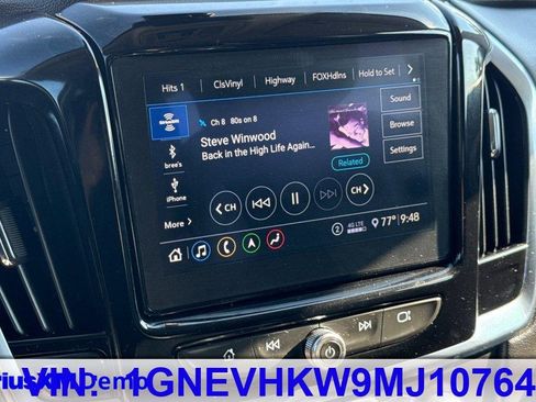 Used 2021 Chevrolet Traverse LT w/ LT Premium Package image 26