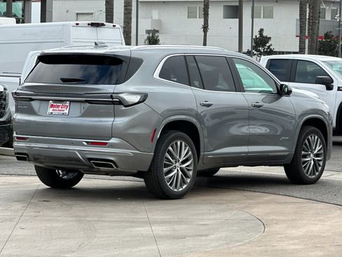 New 2026 Buick Enclave Avenir w/ Super Cruise Package FWD image 4