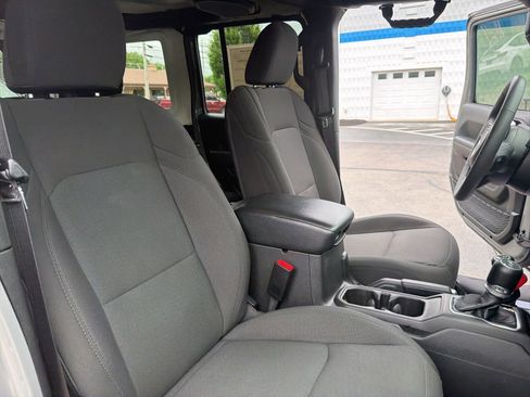 Used 2023 Jeep Wrangler Unlimited Sport AWD/4WD image 26