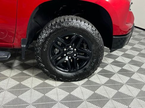 Used 2024 Chevrolet Silverado 1500 LT Trail Boss w/ LT Trail Boss Premium Package image 13