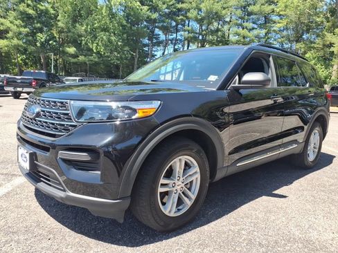 Certified 2023 Ford Explorer XLT AWD/4WD image 5
