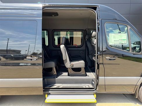 New 2025 Mercedes-Benz Sprinter 2500 image 18
