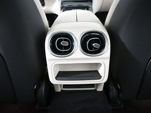 Certified 2024 Mercedes-Benz C 300 4MATIC Sedan image 17