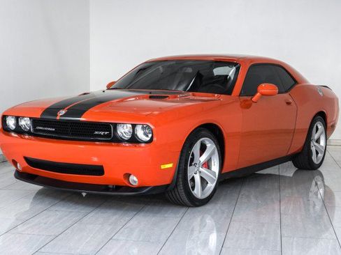 Used 2009 Dodge Challenger SRT8 w/ SRT Option Group II RWD image 4