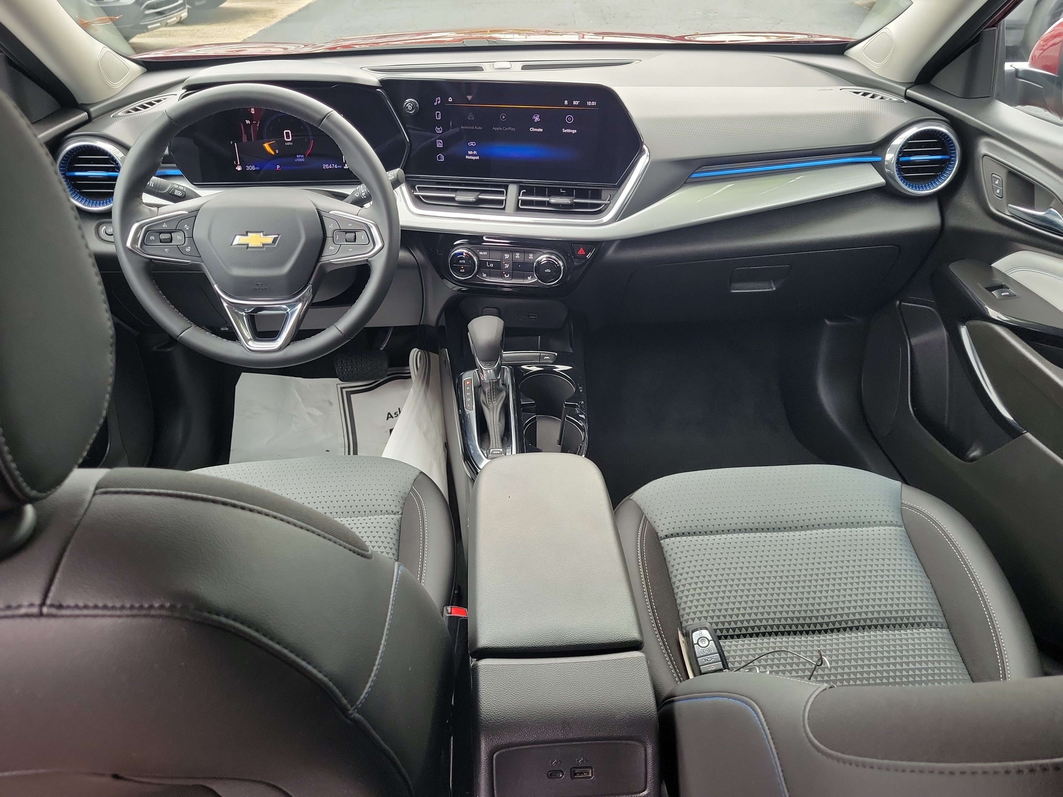 Used 2025 Chevrolet Trax LT w/ LT Convenience Package FWD image 13