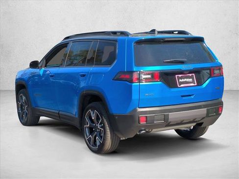 New 2026 Jeep Cherokee Overland image 9
