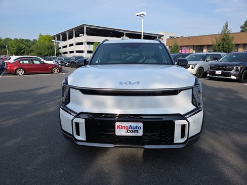 Certified 2024 Kia EV9 GT-Line AWD/4WD image 9
