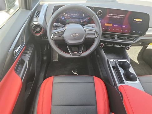 New 2026 Chevrolet Equinox EV RS image 18