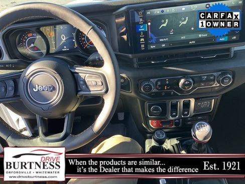 Used 2024 Jeep Wrangler Willys image 6