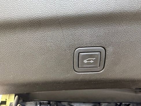 Used 2024 Chevrolet Tahoe LT image 43