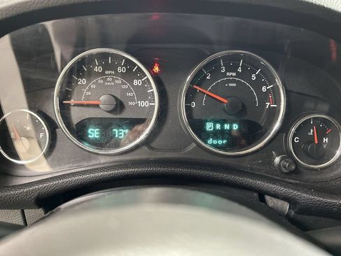 Used 2014 Jeep Wrangler Unlimited Sport w/ Quick Order Package 24S AWD/4WD image 13