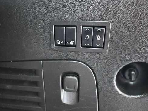 Used 2019 GMC Yukon SLT image 56