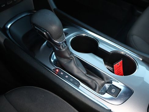 Used 2025 Chevrolet Malibu LT image 18