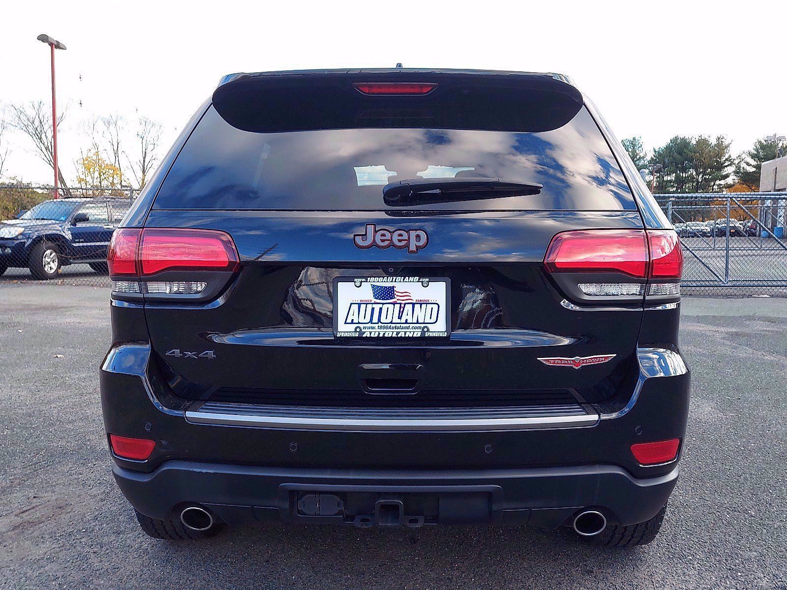 Used 2018 Jeep Grand Cherokee Trailhawk AWD/4WD image 5