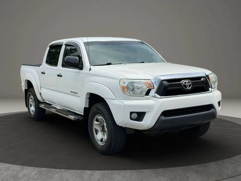 Used 2012 Toyota Tacoma PreRunner w/ SR5 Pkg RWD image 3