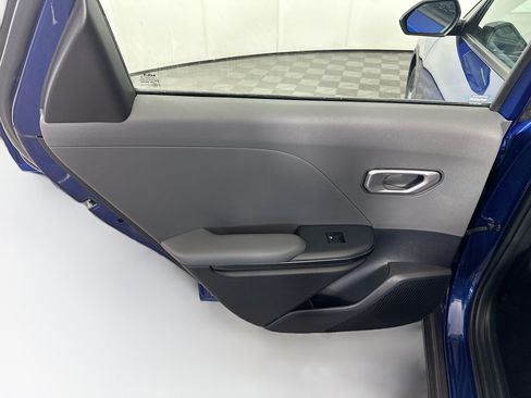 Used 2025 Kia K4 FWD image 26