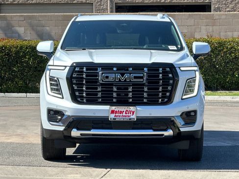 New 2026 GMC Yukon XL Denali Ultimate AWD/4WD image 9