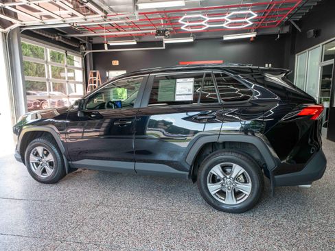 Used 2023 Toyota RAV4 LE AWD/4WD image 2