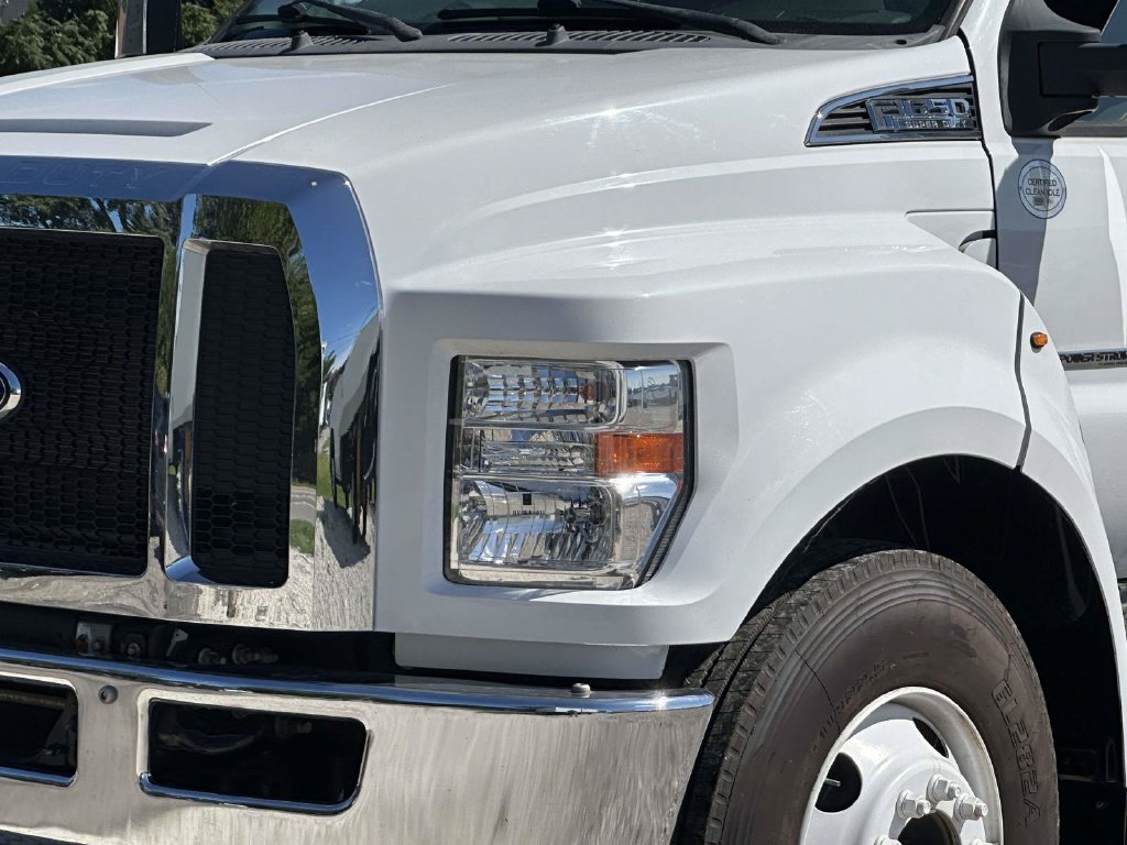 Used 2021 Ford F650 2WD Regular Cab Super Duty image 7