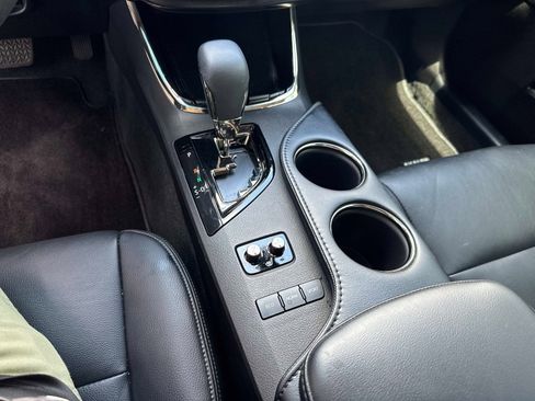 Used 2018 Toyota Avalon XLE FWD image 24