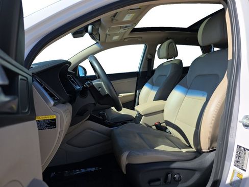 Used 2016 Hyundai Tucson Limited w/ Option Group 03 image 10